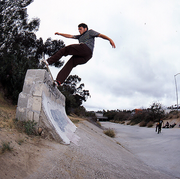 Andrew-Allen-fs-blunt.jpg