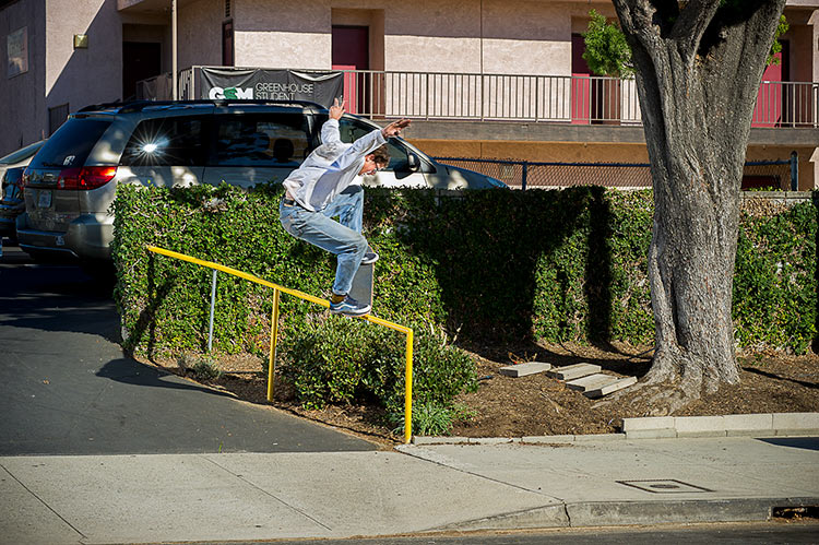 Johan Stuckey nosegrind yellow rail Eagle Rock DZ 750px