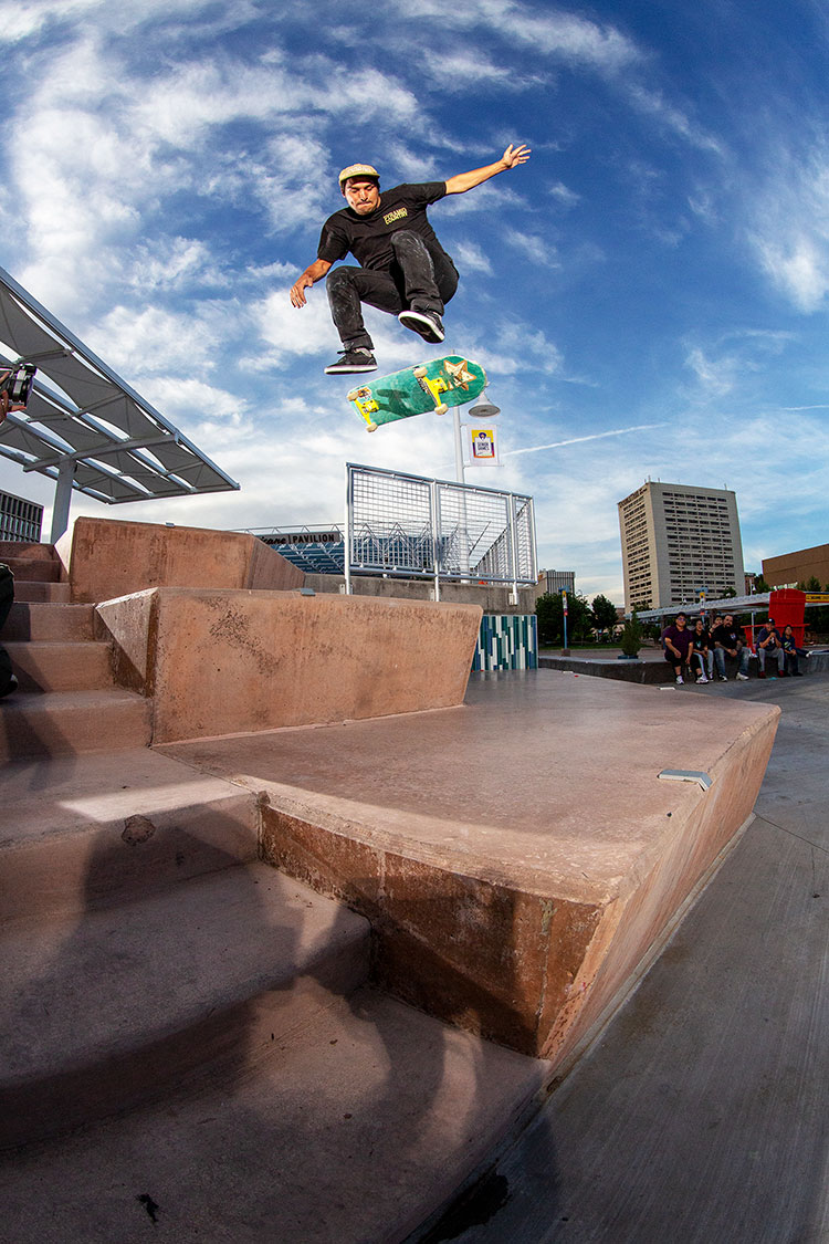 11 Jonathan Pierce Nollie Heelflip 750px