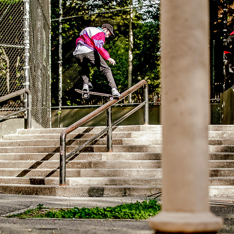 180 nosegrind NYC by Furkay DZ 750px