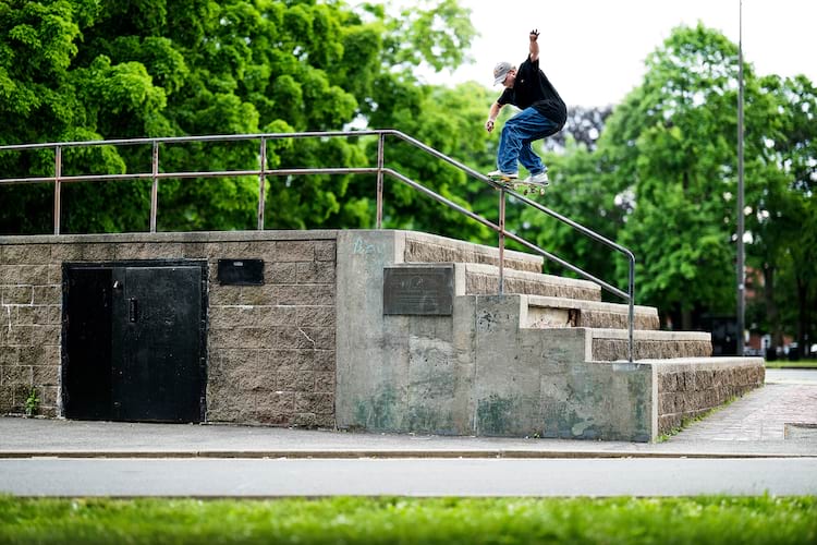 JamieFoy Bs180NosegrindHR DZ 2000