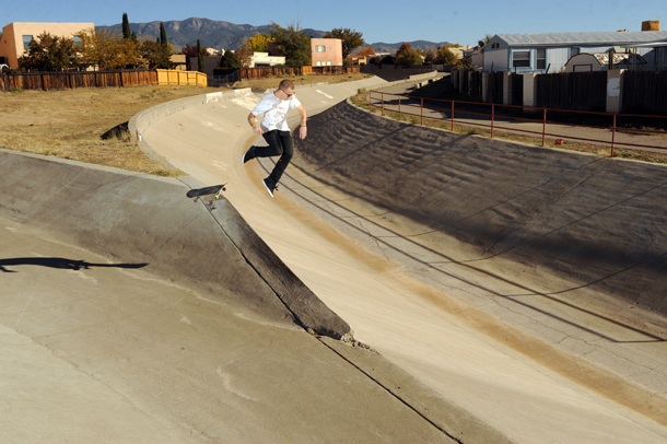 Burnout: Hot Tub Shred Machine