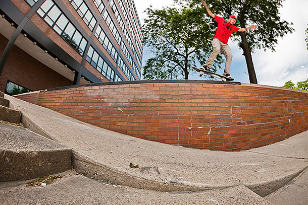 Chaz_Ortiz_BackNosegrind-Chicago_CRONAN